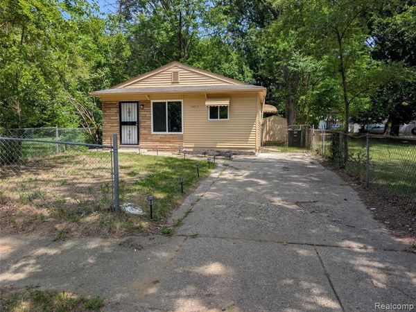 15072 Bramell Street , Detroit, MI 48223