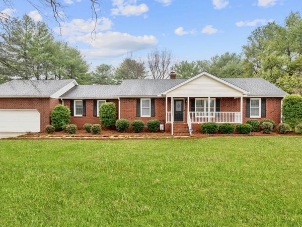 1964 Orchard Park Dr , Murfreesboro, TN 37128