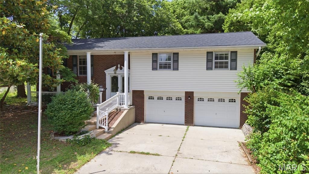 7738 Myrtlewood Drive, Belleville, IL 62223 Main Photo