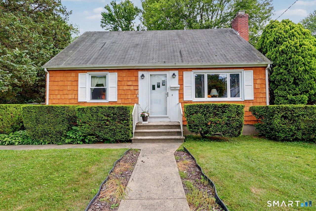17 Newfield, Norwalk, CT 06850 Main Photo