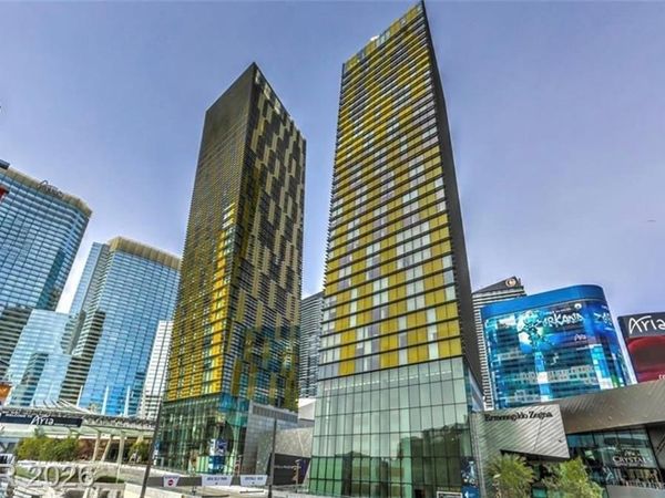 3726 Las Vegas Boulevard , Unit 811, Las Vegas, NV 89158