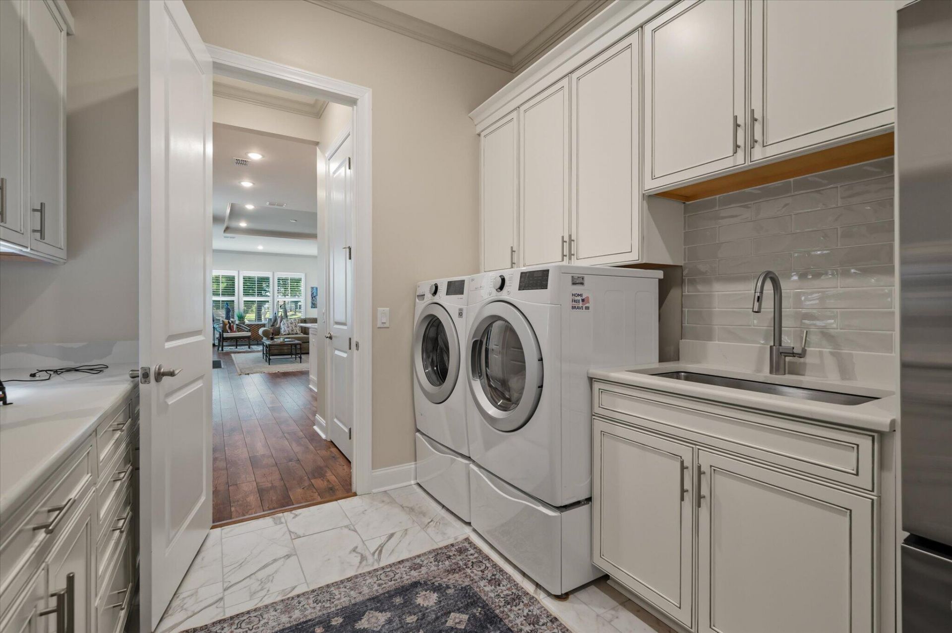 664 Marsh Cove Circle Photo 39