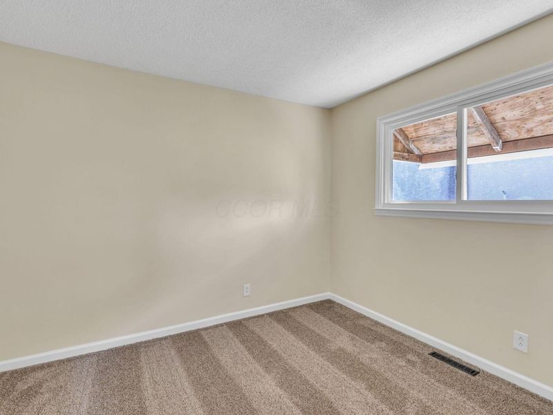 5194 Hacket Drive, Columbus, OH 43232 Photo 24