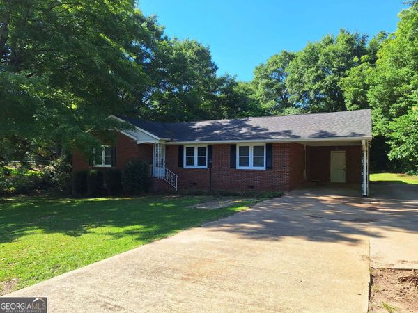812 N 16th Street, Lanett, AL 36863