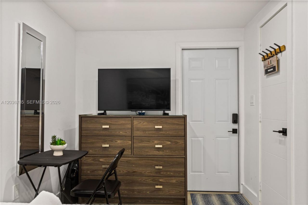 3016 NW 22nd Ct , Unit 3020, Miami, FL 33142 Photo