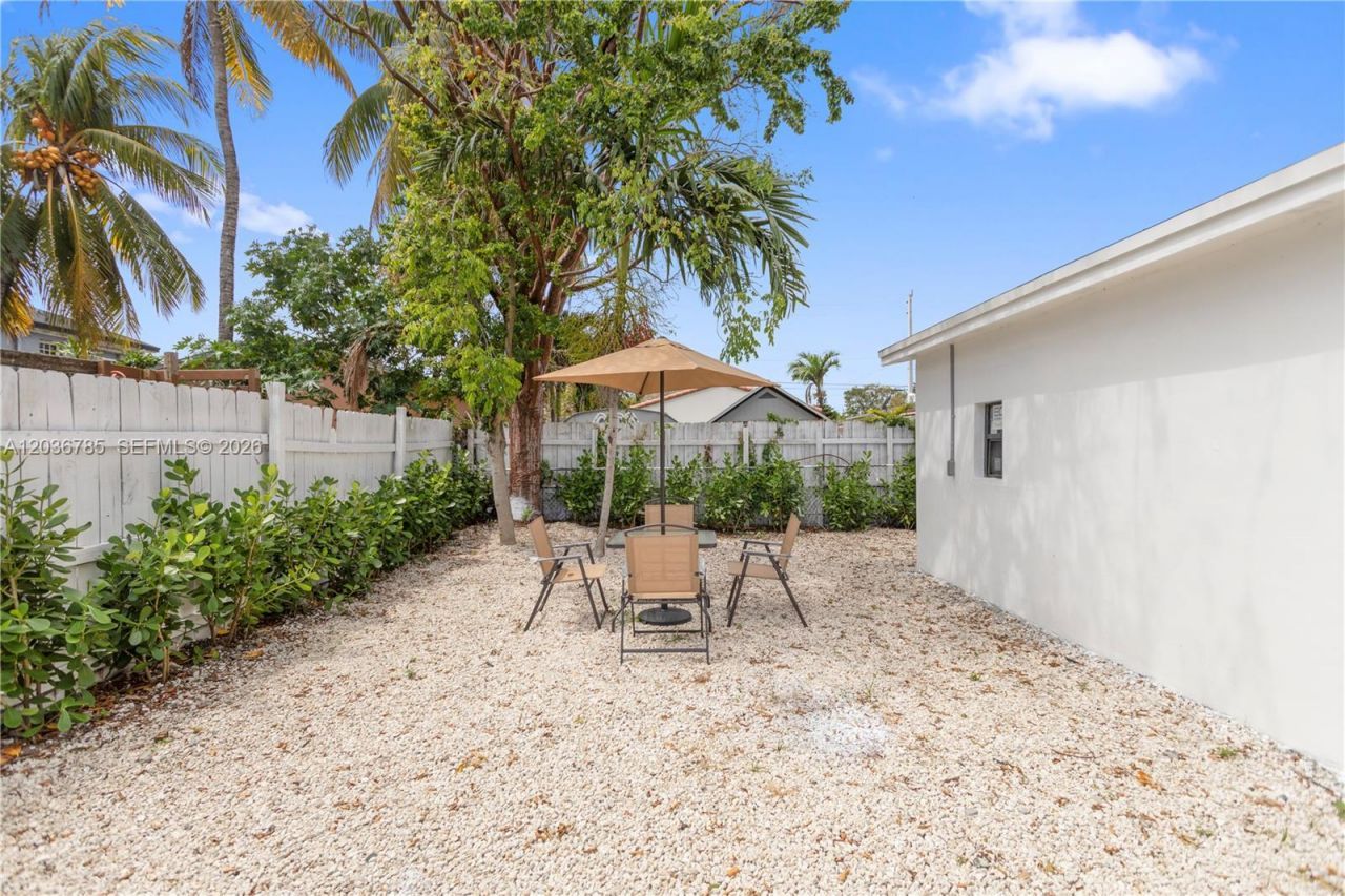 3016 NW 22nd Ct , Unit 3020, Miami, FL 33142 Photo