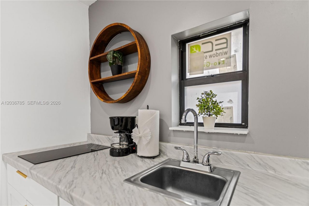 3016 NW 22nd Ct , Unit 3020, Miami, FL 33142 Photo