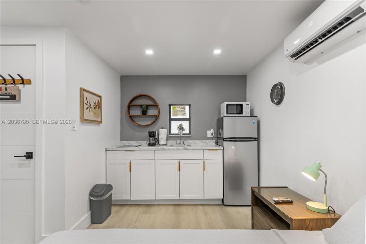 3016 NW 22nd Ct , Unit 3020, Miami, FL 33142 Photo