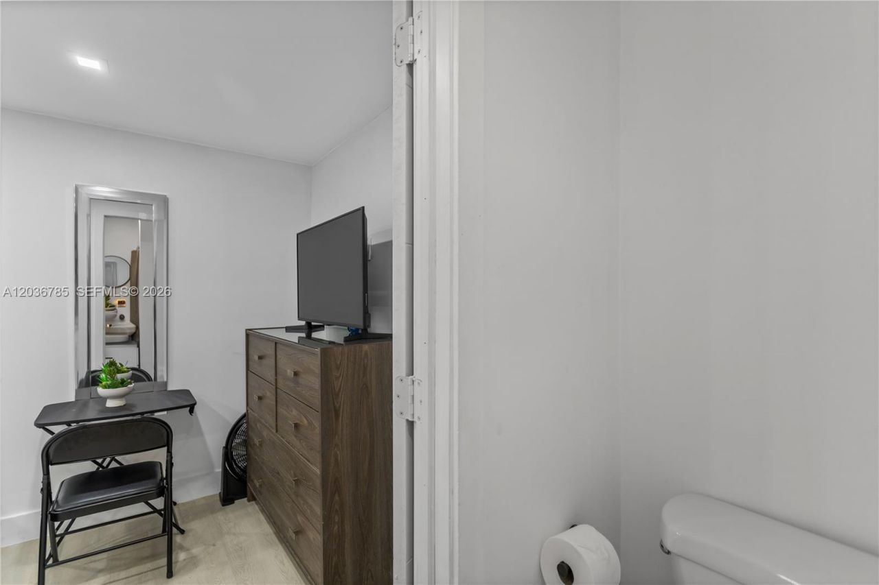 3016 NW 22nd Ct , Unit 3020, Miami, FL 33142 Photo