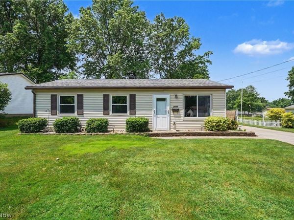 3648 Northport Drive, Stow, OH 44224