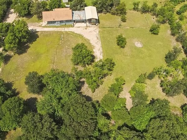 1302 New Hope Road, Hubbard, TX 76648
