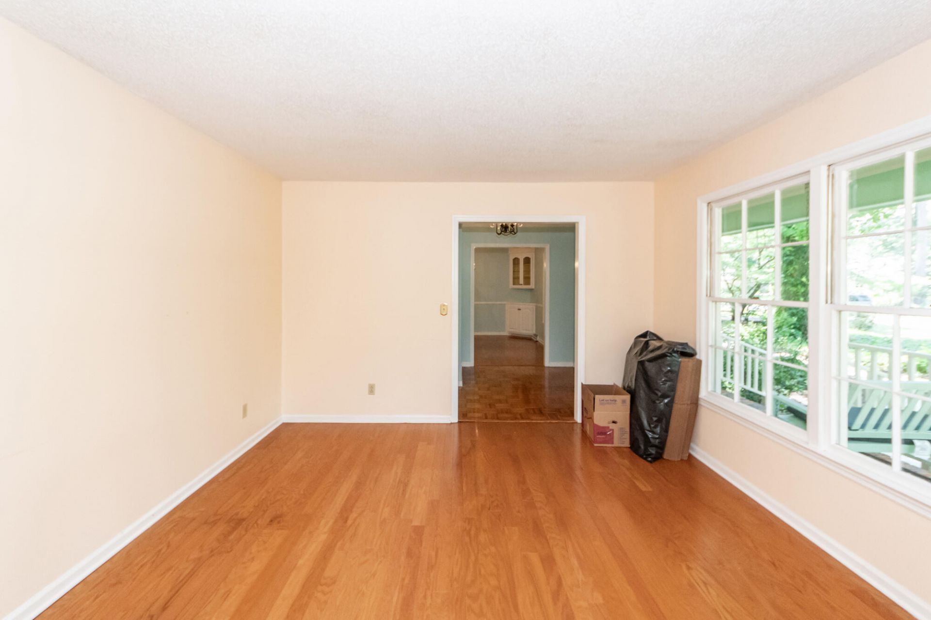 1071 Deleisseline Boulevard Photo 7