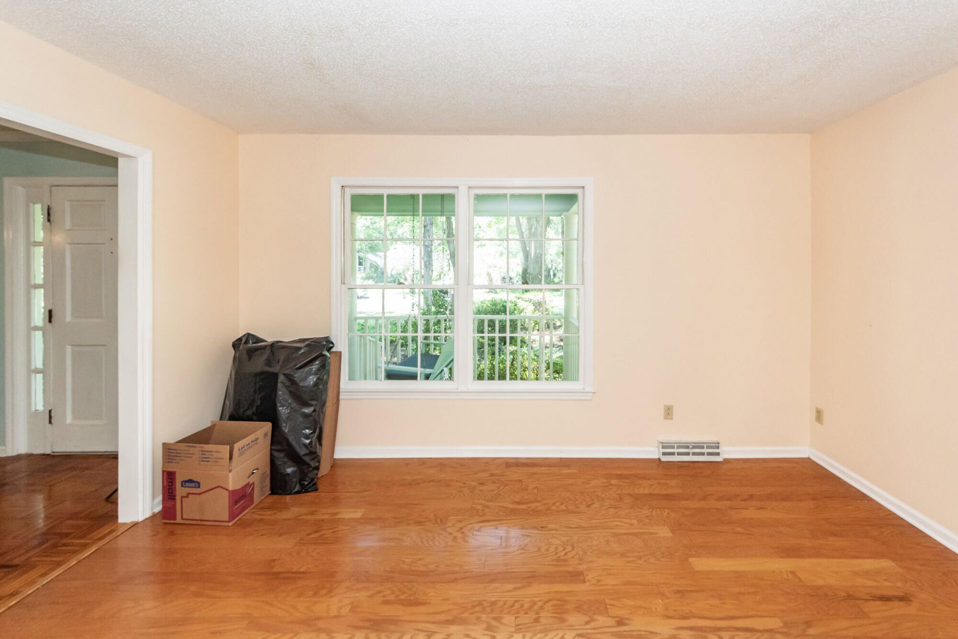 1071 Deleisseline Boulevard Photo 8