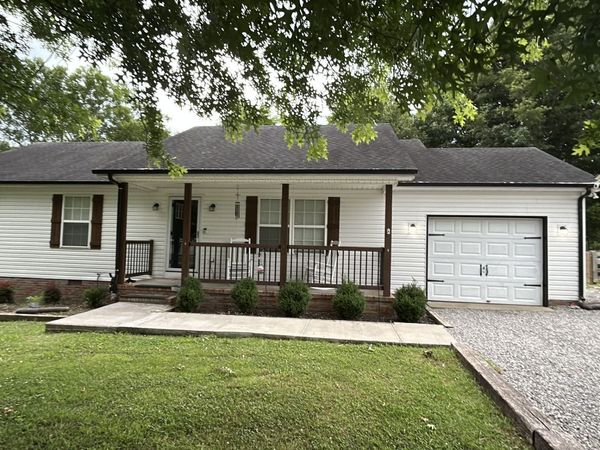 107 High St , Chapel Hill, TN 37034