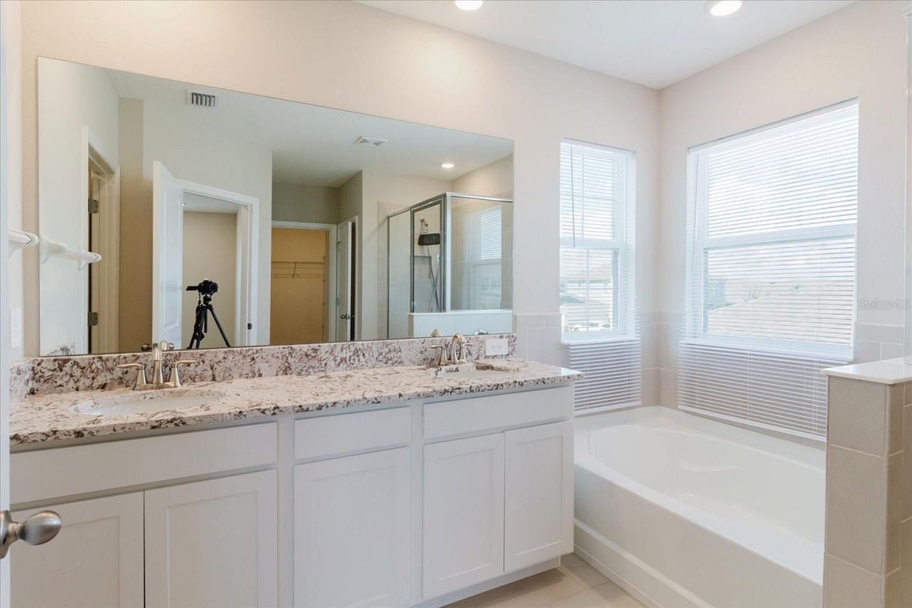 16725 Barnwood Place, Bradenton, FL 34211 Photo