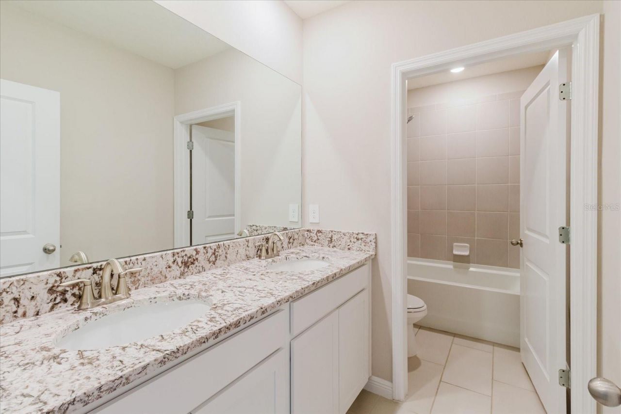 16725 Barnwood Place, Bradenton, FL 34211 Photo