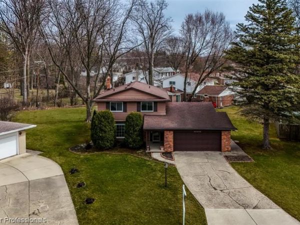 20240 Wildhern Street, Southfield, MI 48076