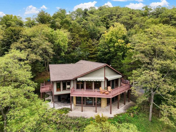 6460 Cooke Road, Mazomanie, WI 53560