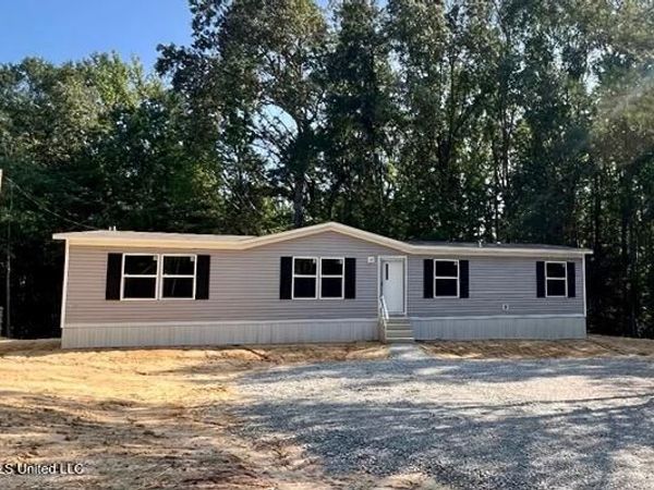 450 Old Enochs Road, Florence, MS 39073