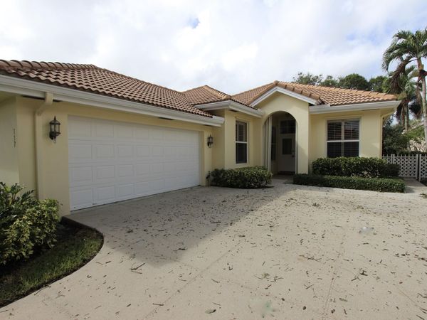117 Hampton Circle, Jupiter, FL 33458