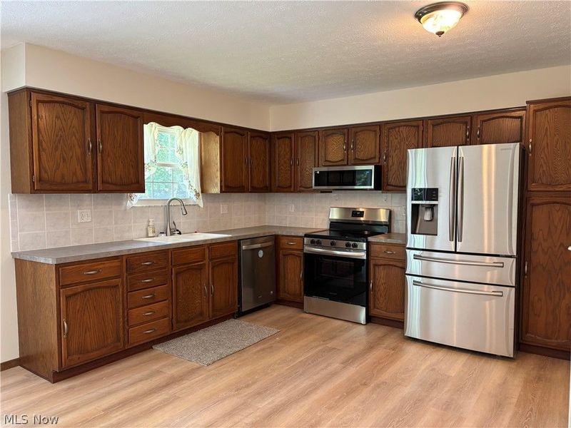 4491 Merlin Drive, Uniontown, OH 44685 Photo 17
