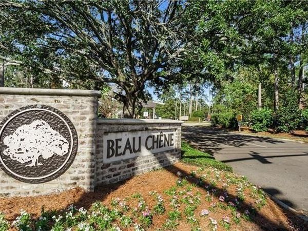 404 TCHEFUNCTE OAKS Drive, Unit 404, Mandeville, LA 70471