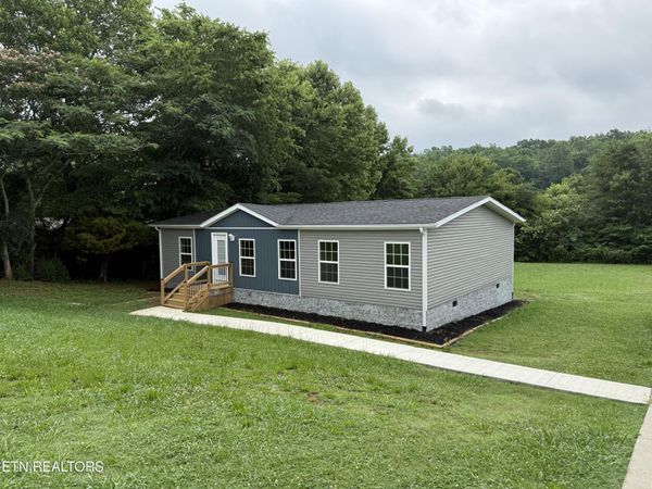 425 Abbott Rd, Lenoir City, TN 37771