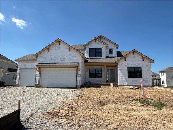 3024 NE 102nd Street, Kansas City, MO 64155