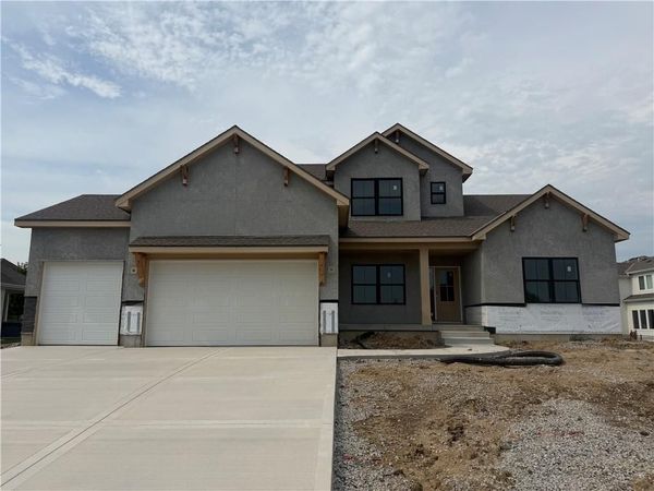3024 NE 102nd Street, Kansas City, MO 64155