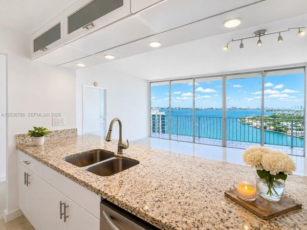 7601 E Treasure Dr , Unit PH216, North Bay Village, FL 33141
