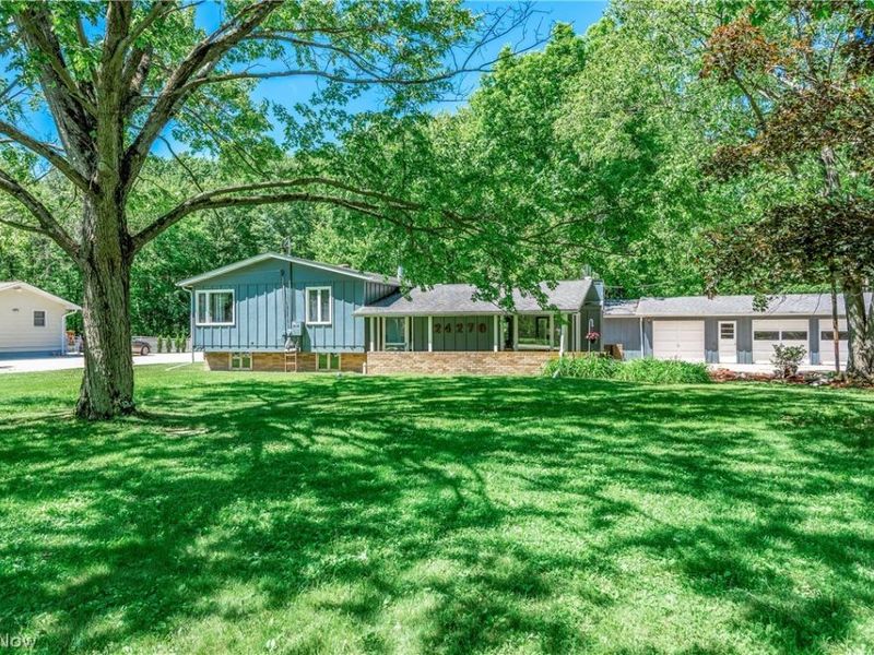24270 Forestview Drive, Columbia Station, OH 44028 Photo 3