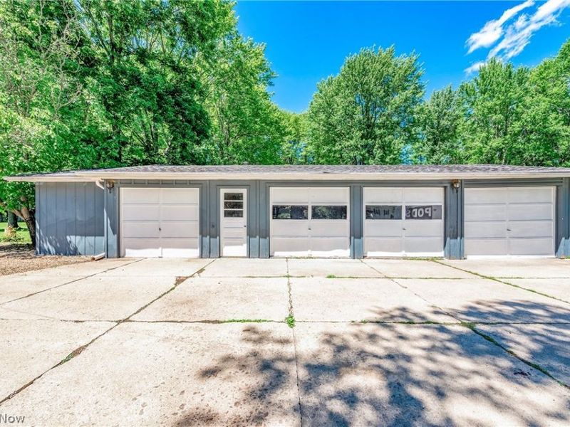 24270 Forestview Drive, Columbia Station, OH 44028 Photo 4