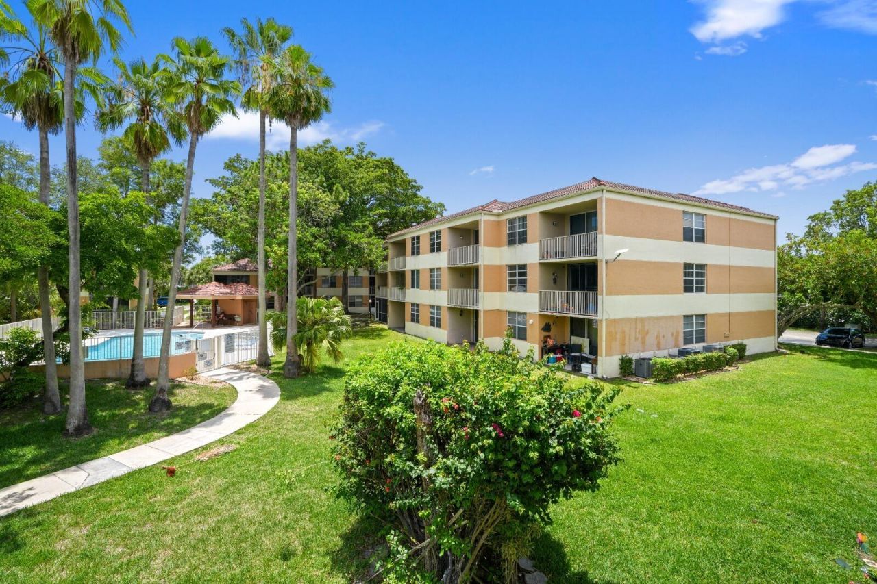 8296 NW 24th Street, Unit 8296, Coral Springs, FL 33065 Photo