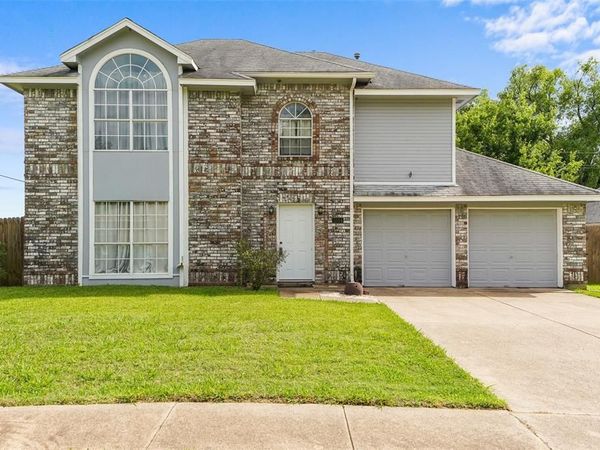 1004 Creekside Drive, Mesquite, TX 75181