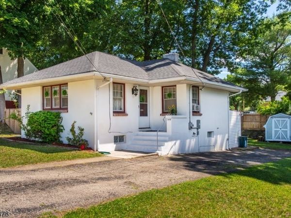 144 Baker St, Dover, NJ 07801