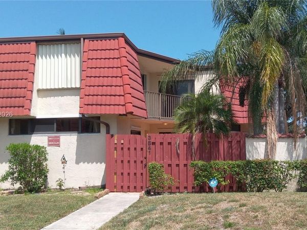 3841 Victoria Dr , Unit 14 D, West Palm Beach, FL 33406