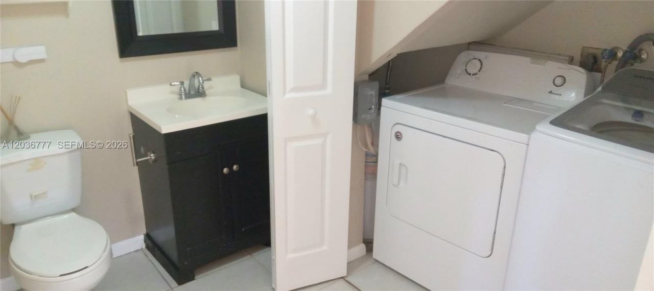 3841 Victoria Dr, Unit 14 D, West Palm Beach, FL 33406 Photo