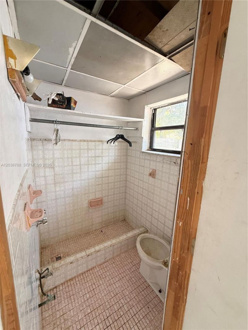 16500 NE 5th Ave, Miami, FL 33162 Photo