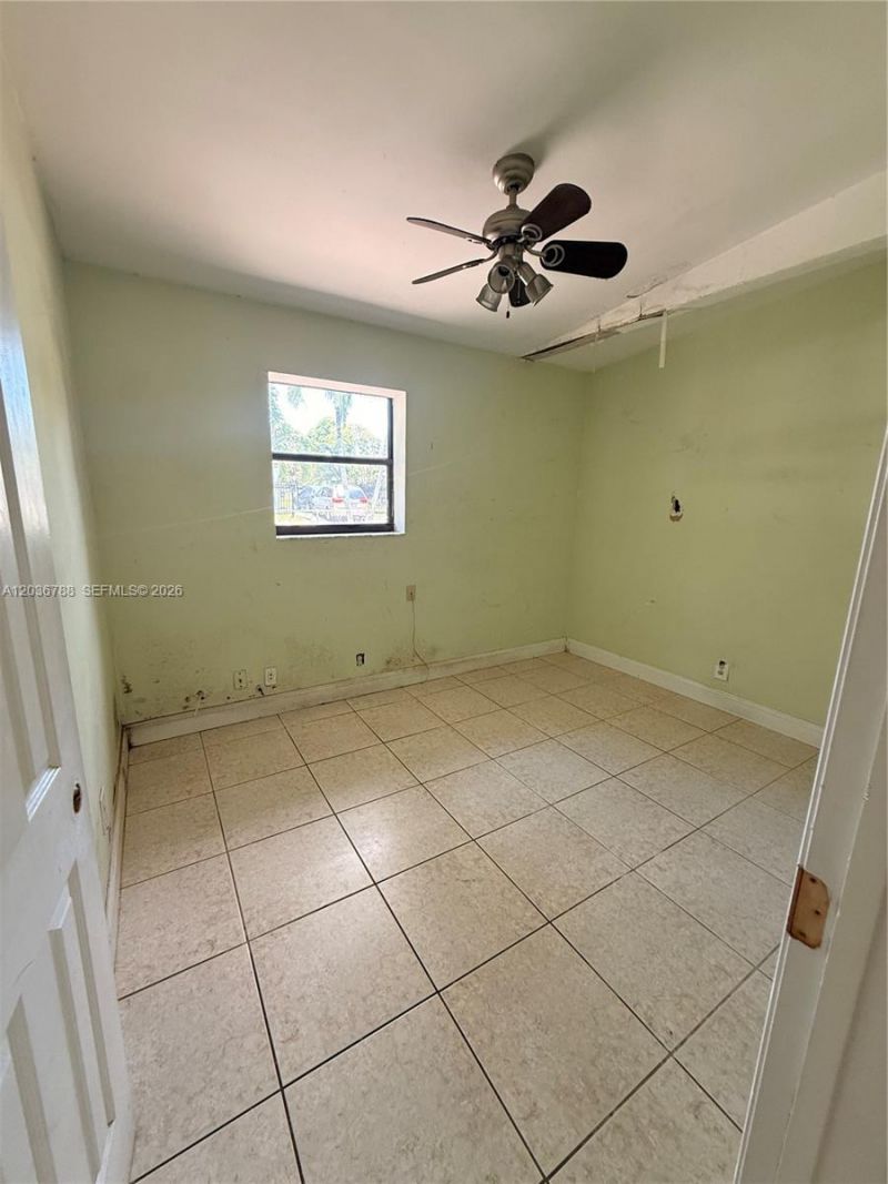 16500 NE 5th Ave, Miami, FL 33162 Photo