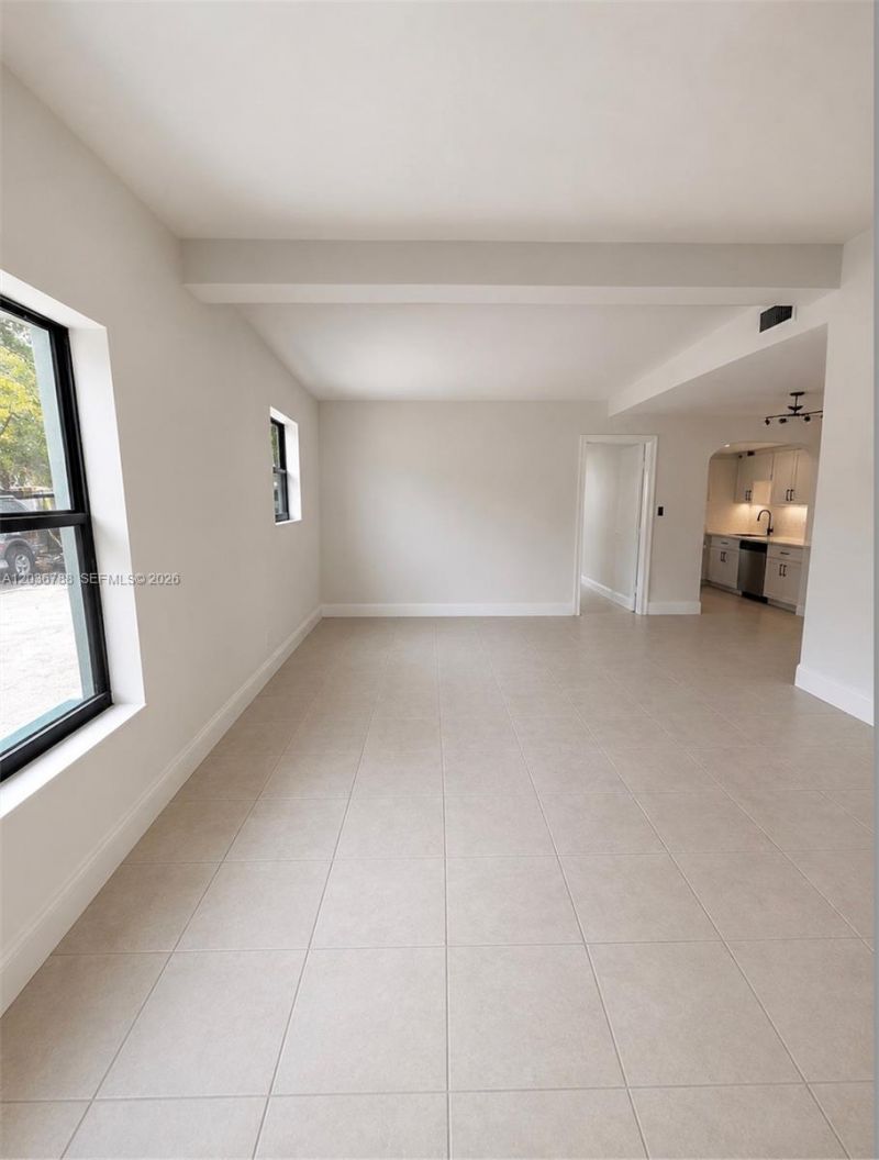 16500 NE 5th Ave, Miami, FL 33162 Photo
