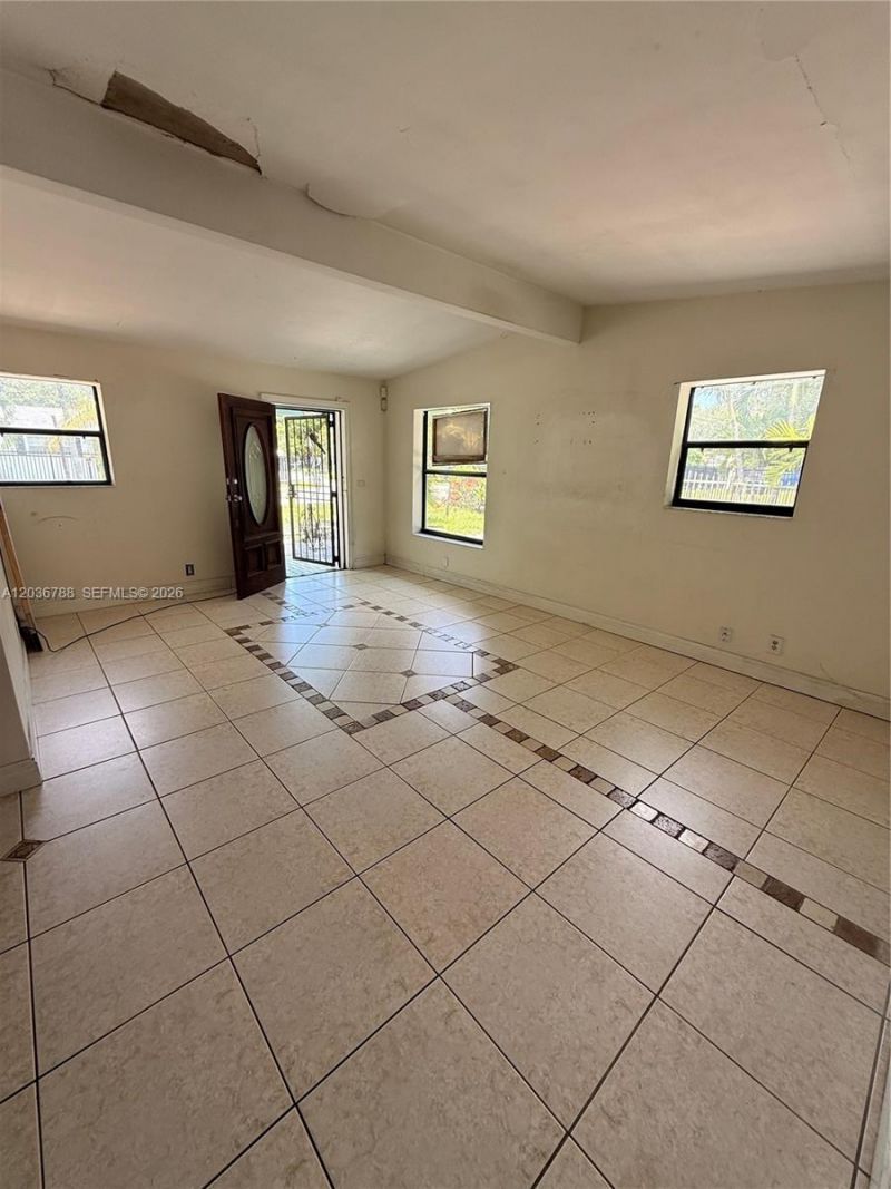 16500 NE 5th Ave, Miami, FL 33162 Photo