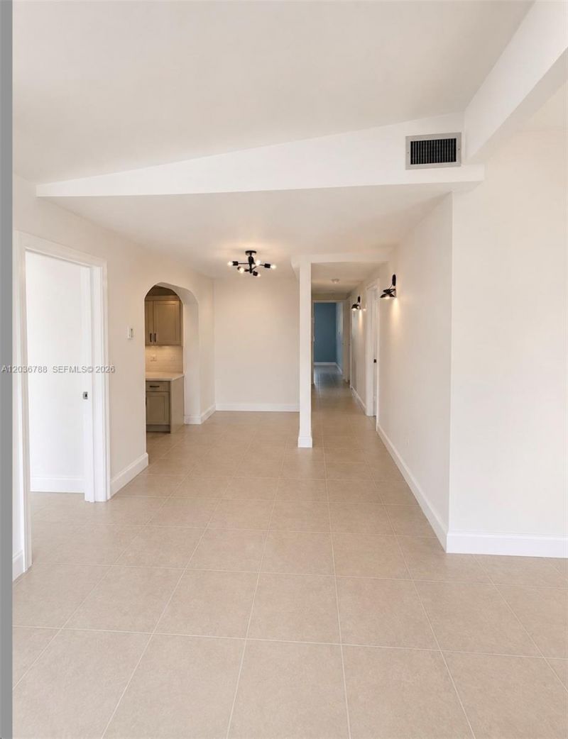 16500 NE 5th Ave, Miami, FL 33162 Photo