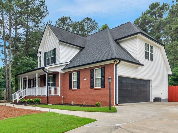 3504 Pebble Brook Lane , Stockbridge, GA 30281