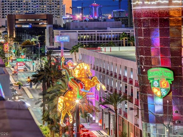 150 N LAS VEGAS Boulevard, Unit 804, Las Vegas, NV 89101