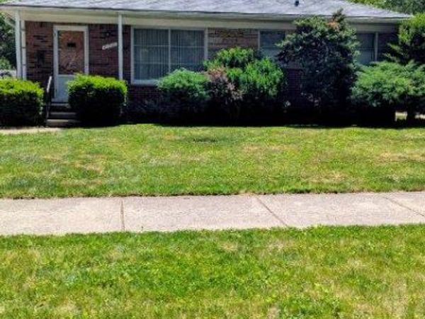 21708 Madison Street, St. Clair Shores, MI 48081