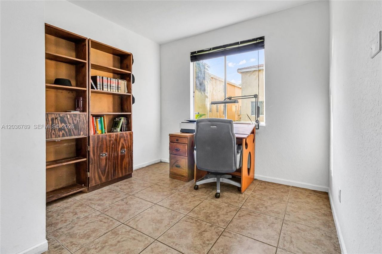 945 NW 206th St, Miami Gardens, FL 33169 Photo