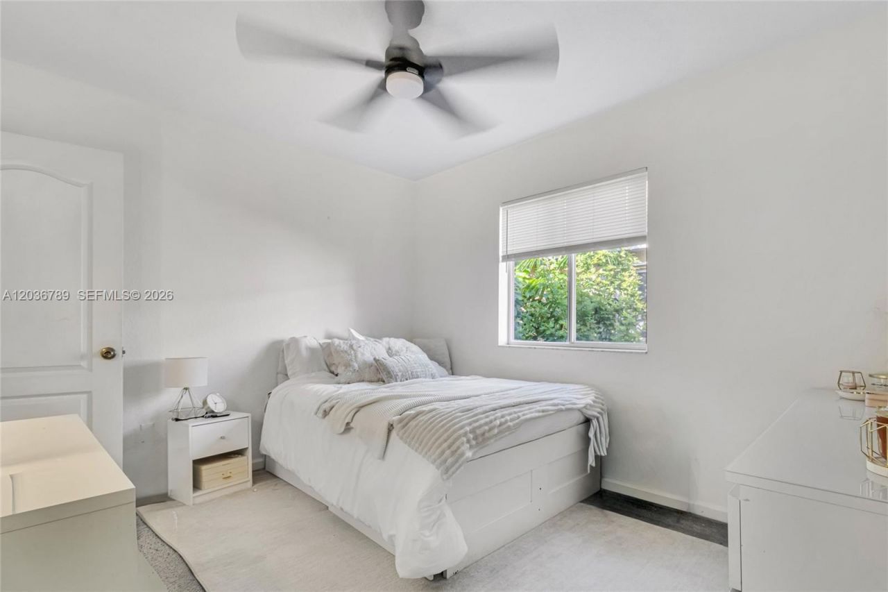 945 NW 206th St, Miami Gardens, FL 33169 Photo