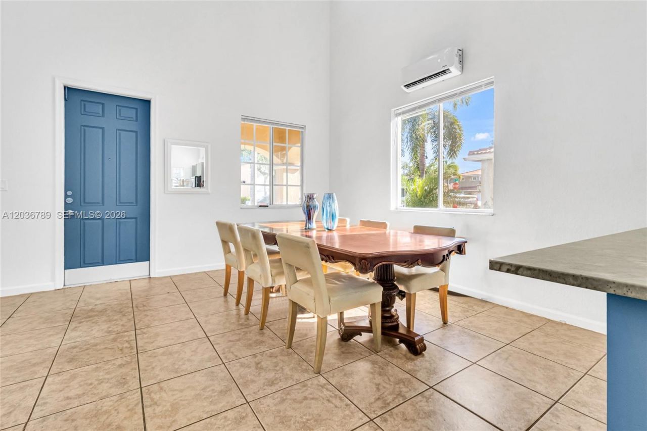 945 NW 206th St, Miami Gardens, FL 33169 Photo