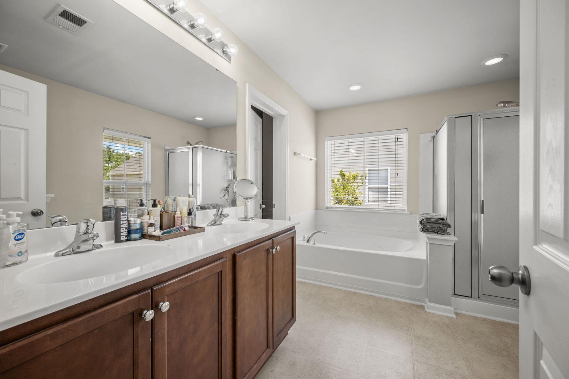 191 Avonshire Drive Photo 15