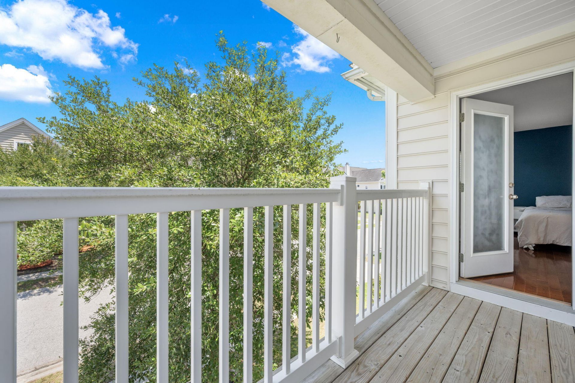 191 Avonshire Drive Photo 17